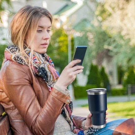 880ml Stainless Steel Tumbler – Insulated, Leak-Proof, and Stylish for Everyday Use